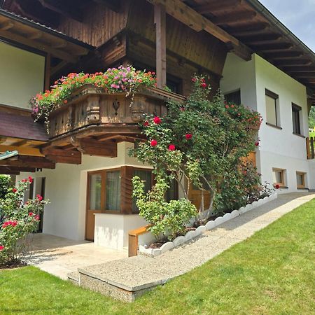 Landhaus Knoflach Neustift im Stubaital Ngoại thất bức ảnh